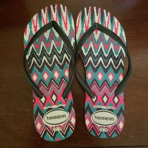Size 7/8 flip flops